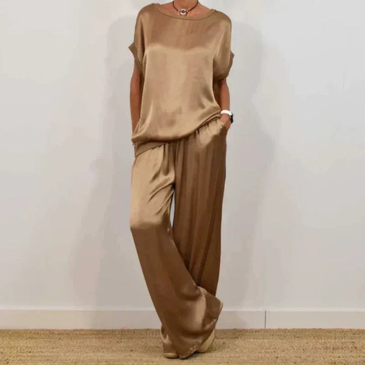 Annie - Elegant Two Piece Satin Set