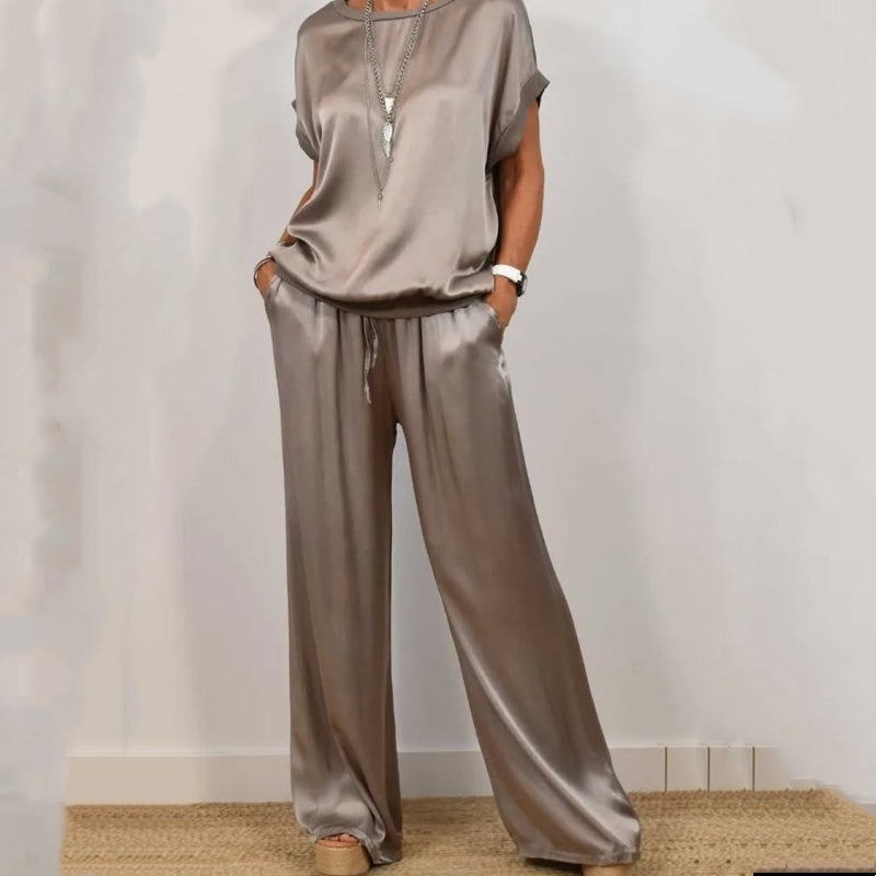 Annie - Elegant Two Piece Satin Set